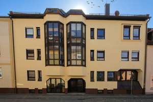 Immo Love Lechhausen - Traumhafte ca. 200 m² Maisonette mit Garten und Einliegerwohnung! – Waterloostraße 16, 86165 Lechhausen-Süd, Augsburg – Vorschaubild 1