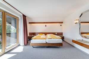 Wohnen & Arbeiten auf Traumgrundstück - Einfamilienhaus, Gewerbehalle mit Einliegerwohnung in Bichl – Bad Tölz-Wolfratshausen (Kreis) – Vorschaubild 7
