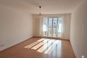 3-Zimmer-Wohnung mit Balkon in München Perlach – Therese-Giehse-Allee 61, 81739 Altperlach, München – Vorschaubild 2