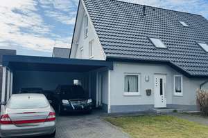 Charmante Doppelhaushälfte mit Garten, überdachter Terrasse und Doppelcarport! – Die vollständige Adresse der Immobilie erhältst du vom Anbieter., 33729 Heepen, Bielefeld – Vorschaubild 2