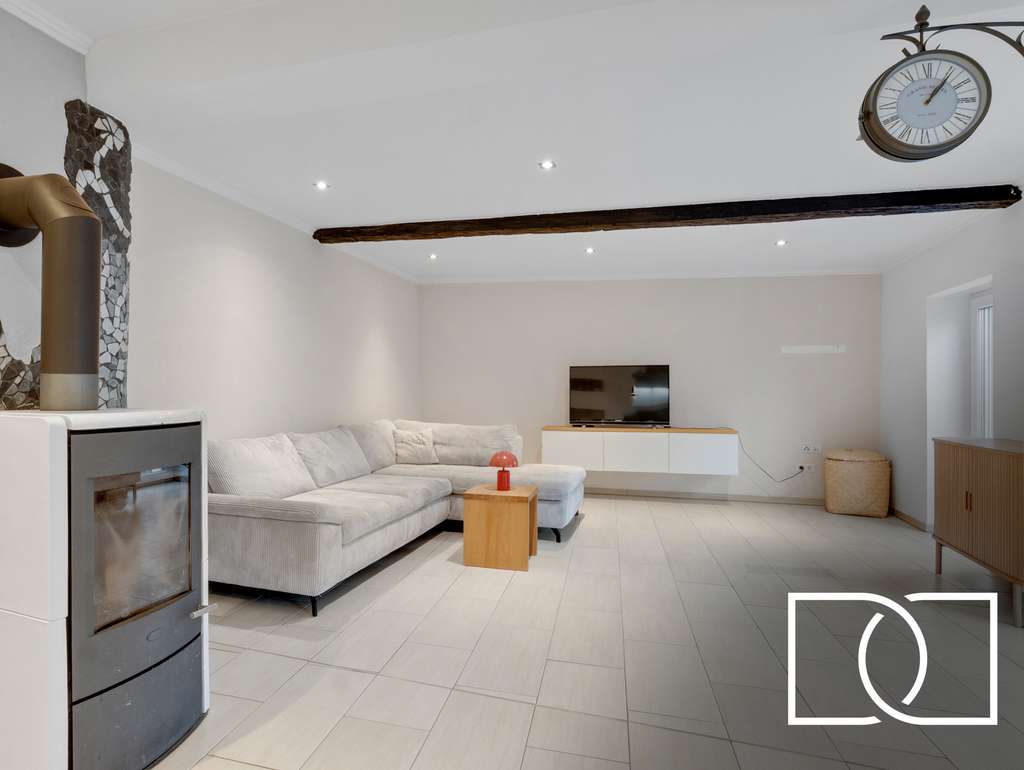 Immobilie in Baunach - Kernsanierter Altbau! Historisches Einfamilienhaus in zentraler Lage mit Scheune - Bild 0