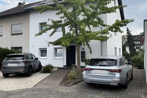 Hochwertig sanierte 2-Zimmer-Wohnung mit Garten in Leverkusen-Rheindorf  