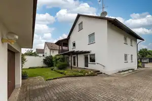 Tolles Zweifamilienhaus in sonniger Lage von Worblingen – Konstanz (Kreis) – Vorschaubild 3
