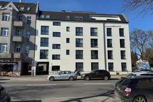 Neuwertige 3-Zimmer Dachgeschosswohnung mit offener Küche im Wohnbereich und 2 Terrassen in Berlin-B