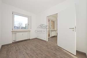 Helle 3-Zimmer-Wohnung mit Balkon und Garage in begehrter Lage von Traunstein – Karl-Merkenschlager-Straße 3, 83278 Traunstein – Vorschaubild 3