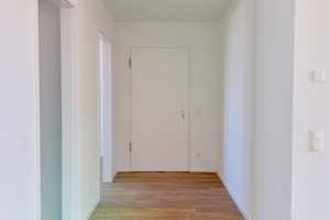 Hannover Kronsrode Neubau: Einbauküche, Süd-Loggia, Tageslicht-Bad, Fußbodenhzg, Lift, TG, Keller... – Christine-Hardt-Straße 23, 30539 Hannover – Vorschaubild 6