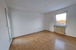 Charmante, familienfreundliche 4-Zimmer-Wohnung mit Loggia & Garage in begehrter Lage am Südklinikum – Die vollständige Adresse der Immobilie erhältst du vom Anbieter., 90473 Langwasser Südost, Nürnberg – Vorschaubild 8