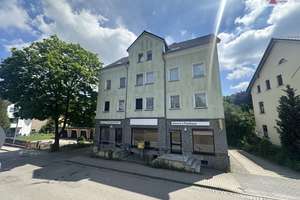 Attraktive 4-Raum-Wohnung mit zwei Balkonen in zentraler Lage von Wittgensdorf – Untere Hauptstraße 10, 9228 Wittgensdorf, Chemnitz – Vorschaubild 2