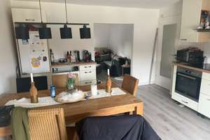 Große Wohnung (4 Zimmer) über 2 Etagen in Krefeld Hüls-Mitte