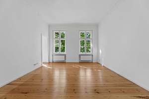 2 Zimmer Altbauwohnung im ruhigen Seitenflügel - Bezugsfrei – Die vollständige Adresse der Immobilie erhältst du vom Anbieter., 10439 Prenzlauer Berg, Berlin – Vorschaubild 1