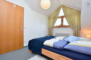 Charmante möblierte DG-Wohnung mit Internet und TG-Stellplatz in Stuttgart Birkach – Die vollständige Adresse der Immobilie erhältst du vom Anbieter., 70599 Birkach-Süd, Stuttgart – Vorschaubild 13