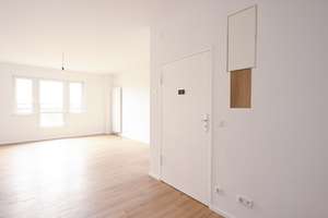 Erstbezug nach umfassender Sanierung (2 x TG-Stellplätze) – Die vollständige Adresse der Immobilie erhältst du vom Anbieter., 14052 Westend, Berlin – Vorschaubild 2