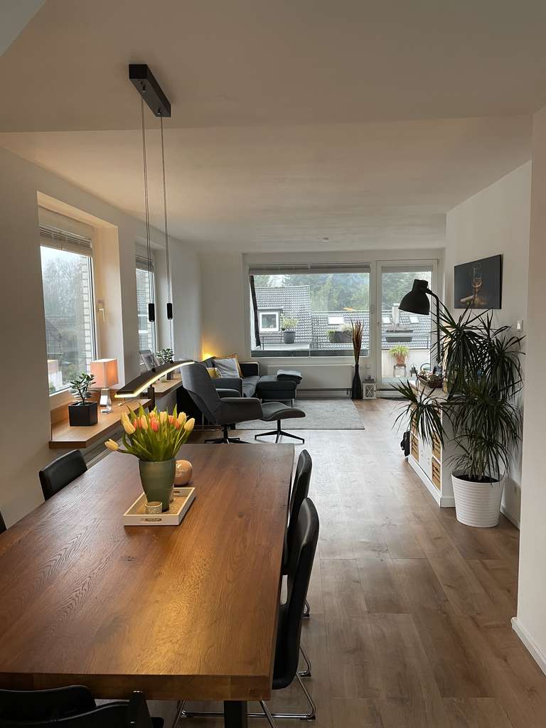 Stilvolle 3,5-Zimmer-Maisonettewohnung mit Balkon, naturnah, zentral & provisionsfrei