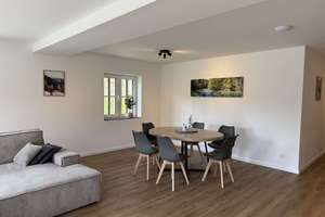 Mit 2 Schlafzimmern, ansprechendes Design  - KFW70 Standard – Am Langen Acker 1, 59955 Winterberg – Vorschaubild 2