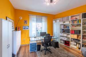 Großzügiges Mehrgenerationenhaus mit Traumgarten in Duisburg-Röttgersbach – Die vollständige Adresse der Immobilie erhältst du vom Anbieter., 47167 Röttgersbach, Duisburg – Vorschaubild 10