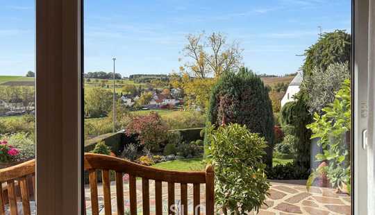 Bild von LUXUS-PANORAMA-BUNGALOW mit traumhaftem Garten und unvergleichlicher Aussicht!