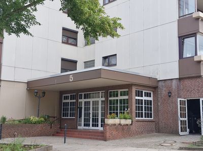 Neuwiederstraße | Gemütliche 2-Zimmer-Wohnung mit Tiefgaragenstellplatz in gepflegter Wohnanlage