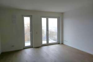 Direkt einziehen! Moderne 2 Zimmer + Süd-West-Balkon, Einbauküche, Wannenbad + Abstellraum, Aufzug – Luruper Hauptstraße 77a, 22547 Lurup, Hamburg – Vorschaubild 3