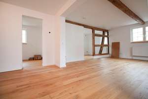 Helle, sehr schön sanierte Wohnung im Fachwerkhaus