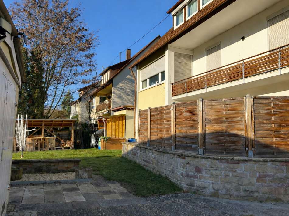 Rückansicht Mehrfamilienhaus