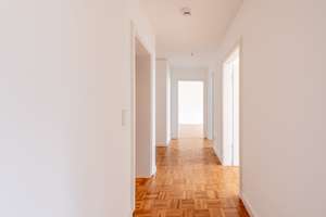 Renovierte 3-Zimmer-Wohnung zum sofortigen Bezug in Berg am Laim – Die vollständige Adresse der Immobilie erhältst du vom Anbieter., 81673 Josephsburg, München – Vorschaubild 3