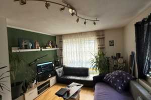 Wohnen nach Ihrer Vorstellung: Praktisch geschnittene 4 Zimmer Wohnung mit Balkon in Regensburg – Unterislinger Weg 18, 93053 Regensburg – Vorschaubild 2