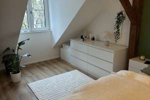 UNTERMIETE: Helle 3-Zimmer Dachgeschosswohnung in München-Sendling-Westpark – Die vollständige Adresse der Immobilie erhältst du vom Anbieter., 81377 Am Waldfriedhof, München – Vorschaubild 5