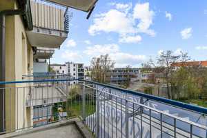 BEZUGSFREI: Toller Grundriss in Neubau 1998 mit Süd-Balkon plus Tiefgaragenstellplatz – Moissistraße 14, 12489 Berlin – Vorschaubild 3