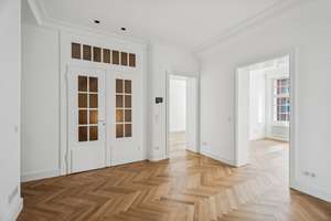 Kernsaniertes Altbau-Juwel in Oberkassel – 40545 Oberkassel, Düsseldorf – Vorschaubild 2