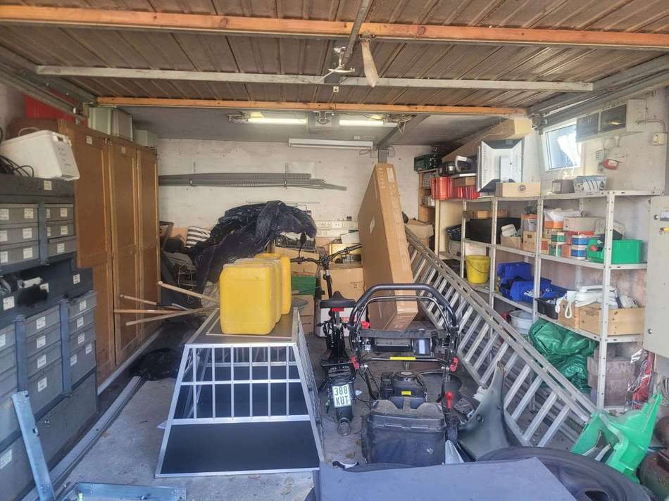 Garage 2