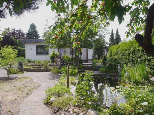 Bungalow mit Einliegerwohnung, Ausbaureserve und großem Garten in Rudow - Bild 20