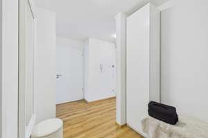 3-Zimmer Wohnung mit exklusiver Küche und Garten in Maxhütte-Haidhof – 93142 Maxhütte-Haidhof – Vorschaubild 2