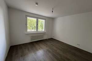 Renovierte 3 Zi.-Whng. mit Balkon - weisses Wannenbad - Duisburg Rheinhausen – Richard-Wagner-Straße 2, 47226 Rheinhausen-Mitte, Duisburg – Vorschaubild 3