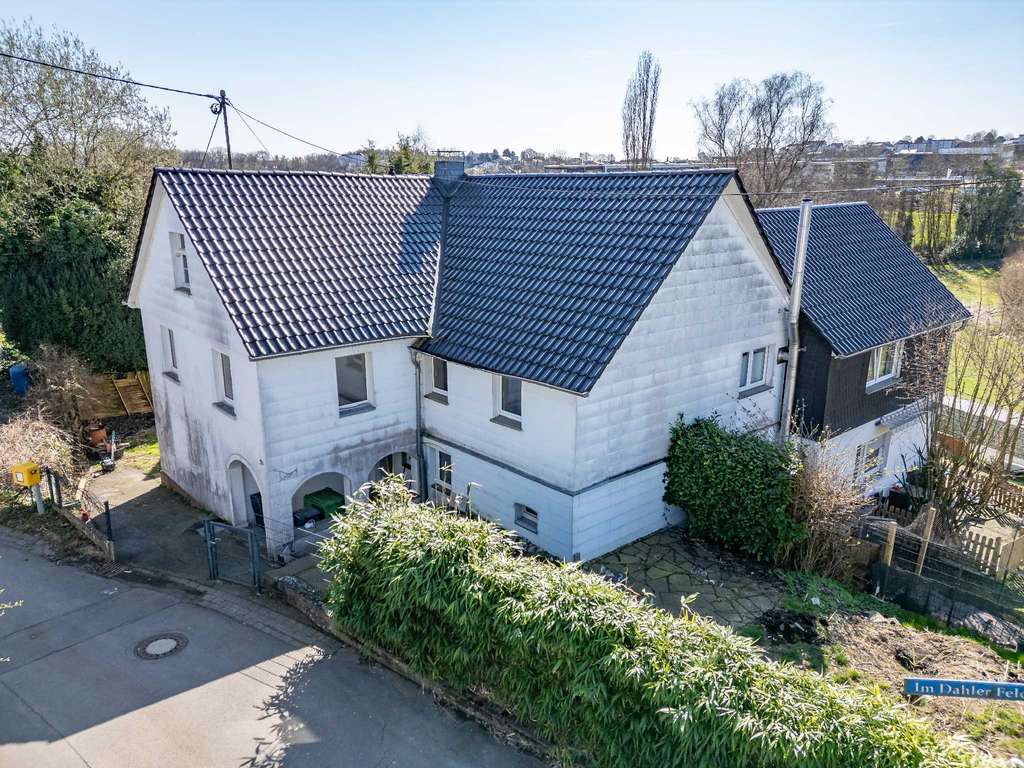 Immobilie in Wiehl - Wiehl-Dahl: Gemütliche Doppelhaushälfte mit Scheune - Bild 0