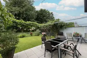Fast wie neu: Ihr neues Zuhause mit Blick ins Grüne, Doppelgarage und Carport, zeitnah beziehbar – Ebersberg (Kreis) – Vorschaubild 19