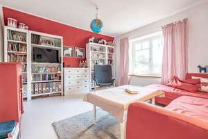 Familienfreundliche Villa mit großem Grundstück und zwei Terrassen am Saseler Markt – Die vollständige Adresse der Immobilie erhältst du vom Anbieter., 22393 Sasel, Hamburg – Vorschaubild 15