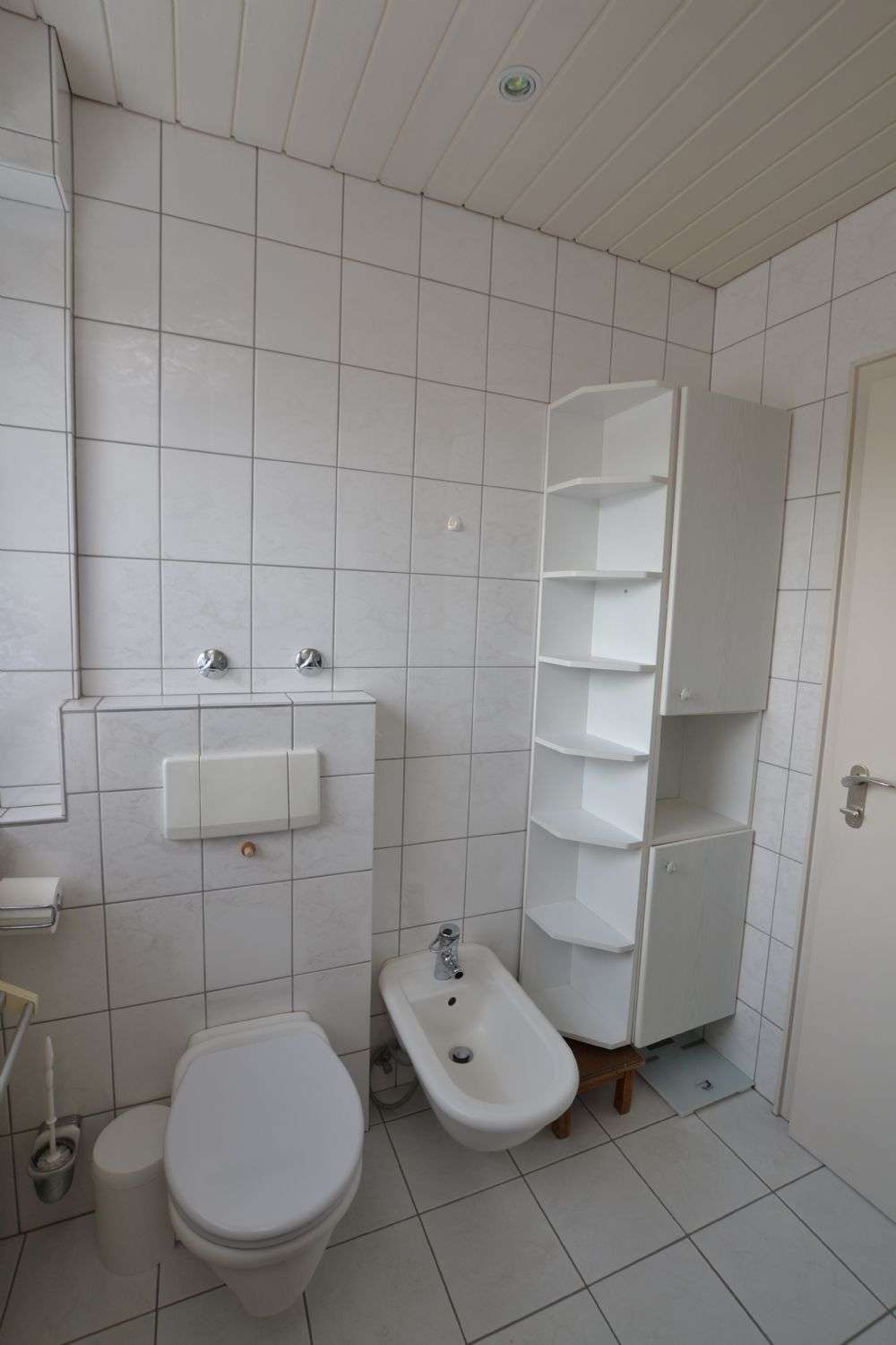 Immobilie in Eschershausen - Zweifamilienhaus in 37632 Eschershausen mit Möglichkeit zur Mischnutzung Wohnen/Büro/Praxis! - Bild 7