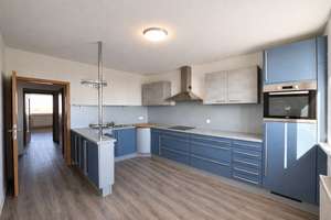 Panoramablick über Leipzig: 3-Zimmer-Maisonette-Wohnung mit zwei Balkonen, Stellplatz & Aufzug – Die vollständige Adresse der Immobilie erhältst du vom Anbieter., 4347 Schönefeld-Ost, Leipzig – Vorschaubild 4