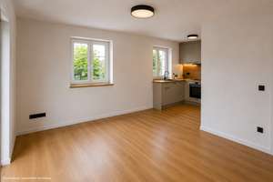 AIGNER - Sonnige 2-Zimmer Gartenwohnung mit Balkon und schönem Süd-West-Garten – Die vollständige Adresse der Immobilie erhältst du vom Anbieter., 80689 Blumenau, München – Vorschaubild 4