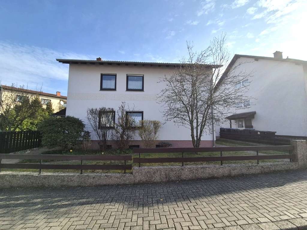 Immobilie in Waldmohr - Ihr neues Zuhause: Gepflegtes, barrierefrei zugängliches EFH mit Garten – ideal für Familien - Bild 1