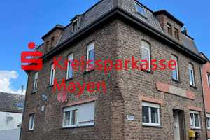 Attraktives 4-Familienhaus, Kapitalanlage oder teilweise Eigennutzung mögl. – Hauptstraße 22, 56751 Mayen-Koblenz (Kreis) – Vorschaubild 1