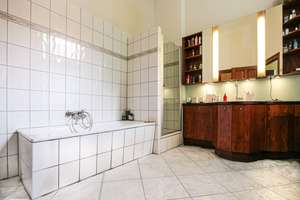 Exklusive, traumschöne 5-Zimmer-Altbau-Wohnung mit 2 Balkonen und Einbauküche in Düsseldorf – Die vollständige Adresse der Immobilie erhältst du vom Anbieter., 40227 Oberbilk, Düsseldorf – Vorschaubild 13