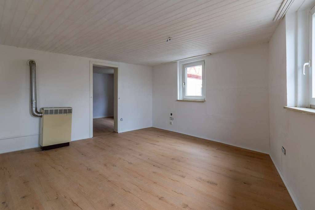 Immobilie in Krautheim - Handwerker aufgepasst! Einfamilienhaus mit Potenzial sucht neuen Eigentümer - Bild 2