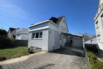 -RESERVIERT-Perfekt gelegen zwischen Bahnhof und Innenstadt! Doppelhaushälfte mit Garten