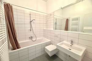 Kernsanierter Altbau mit zwei Balkonen und Aufzug – nur wenige Schritte vom Gleisdreieckpark – Die vollständige Adresse der Immobilie erhältst du vom Anbieter., 10963 Kreuzberg, Berlin – Vorschaubild 13