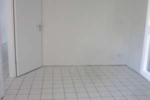Zentral aber ruhig - Moderne 2-ZW mit Balkon, großem Gemeinschaftsgarten im Zentrum von F-Rödelheim – 60489 Rödelheim, Frankfurt am Main – Vorschaubild 12