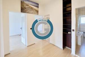 HELLE WOHNUNG MIT LOGGIA & BLICK INS GRÜNE - GUTER SCHNITT -  BEZUGSFREI AB 07/2026