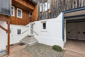 Großzügige 6-Zimmer-Maisonette – Die vollständige Adresse der Immobilie erhältst du vom Anbieter., 35516 Münzenberg – Vorschaubild 1