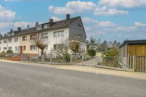 Zweifamilienhaus in Aachen-Forst – großes Grundstück, 4 Garagen & ruhige Lage – Die vollständige Adresse der Immobilie erhältst du vom Anbieter., 52078 Forst, Aachen – Vorschaubild 2