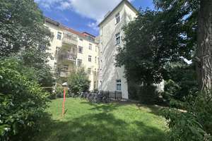 Möblierte 1-Zimmer-Eigentumswohnung mit Einbauküche in Berlin-Adlershof – Die vollständige Adresse der Immobilie erhältst du vom Anbieter., 12489 Adlershof, Berlin – Vorschaubild 1